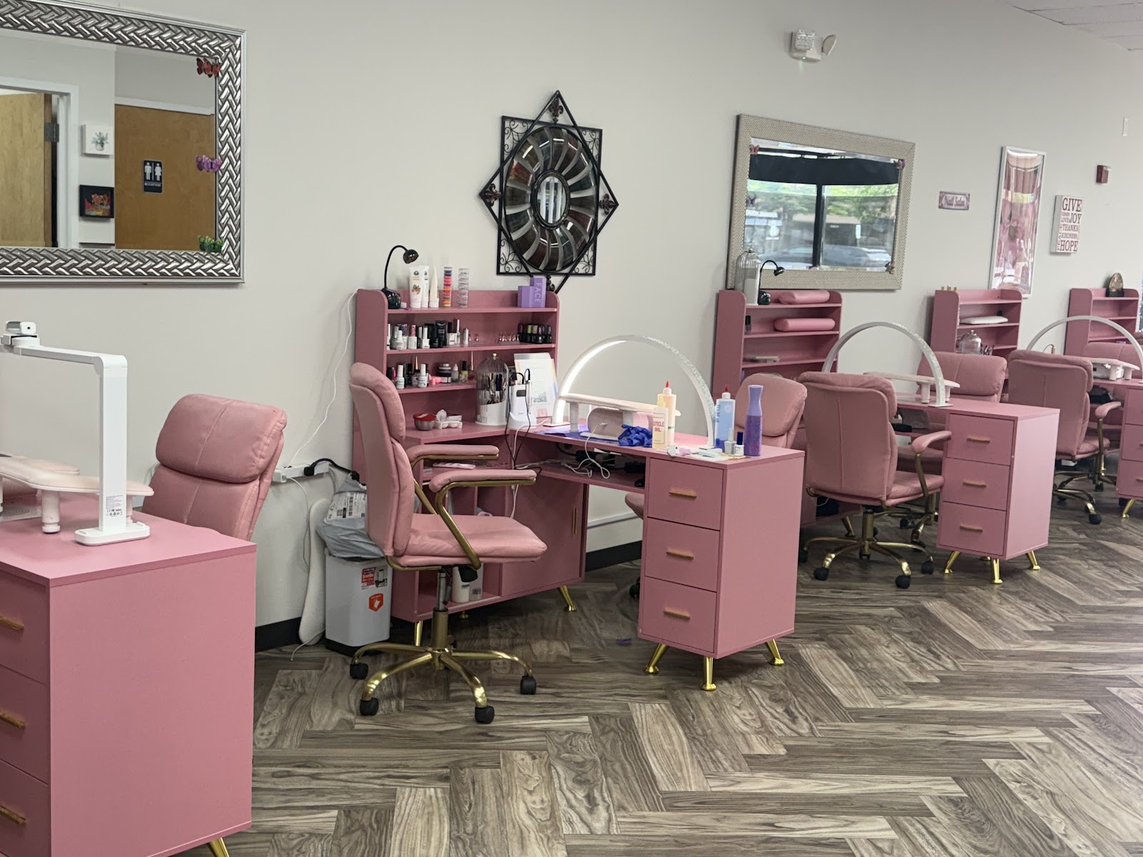 Yram Nail Spa nail photo 8